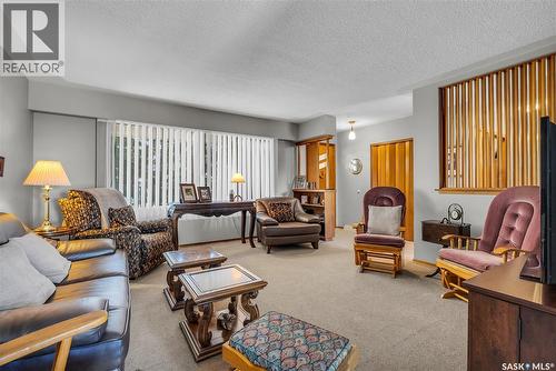604 King Street, Imperial, SK - Indoor Photo Showing Living Room
