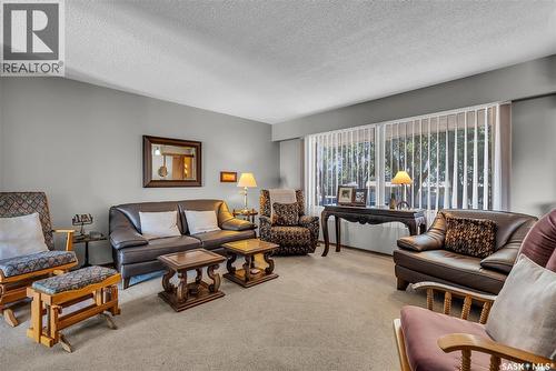 604 King Street, Imperial, SK - Indoor Photo Showing Living Room