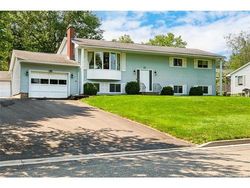 32 Tulip St, Fredericton, NB 