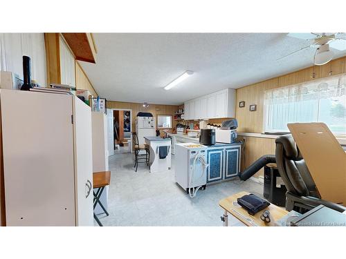 32 Tulip St, Fredericton, NB - Indoor
