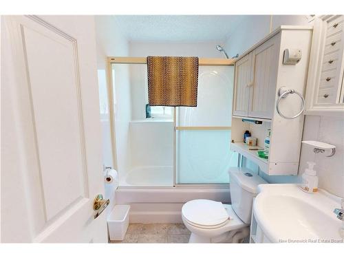 32 Tulip St, Fredericton, NB - Indoor Photo Showing Bathroom