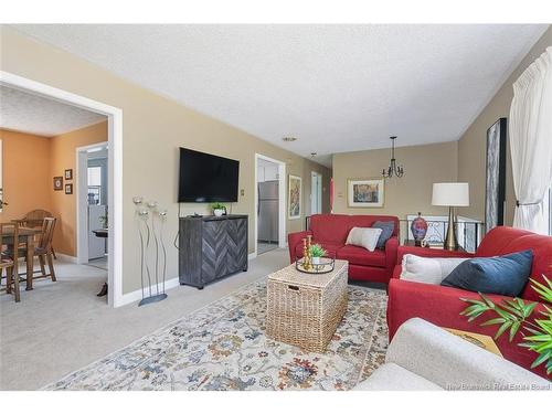 32 Tulip St, Fredericton, NB - Indoor Photo Showing Living Room