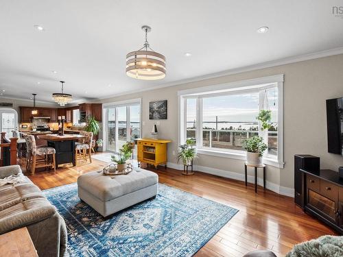 21 Leo Lane, Terence Bay, NS - Indoor Photo Showing Living Room