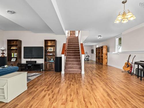 21 Leo Lane, Terence Bay, NS - Indoor