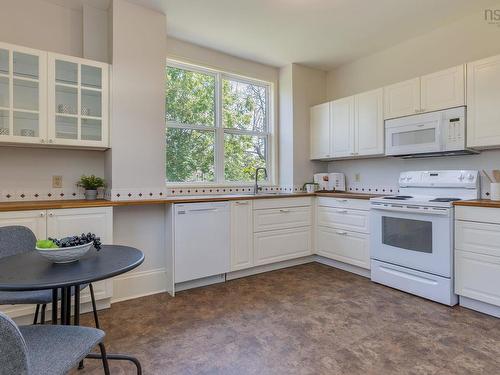 26 Thistle Street, Dartmouth, NS - Indoor Photo Showing Kitchen