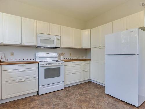 26 Thistle Street, Dartmouth, NS - Indoor Photo Showing Kitchen