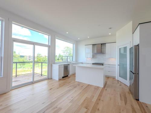 143 Brunello Boulevard, Timberlea, NS - Indoor Photo Showing Kitchen With Upgraded Kitchen