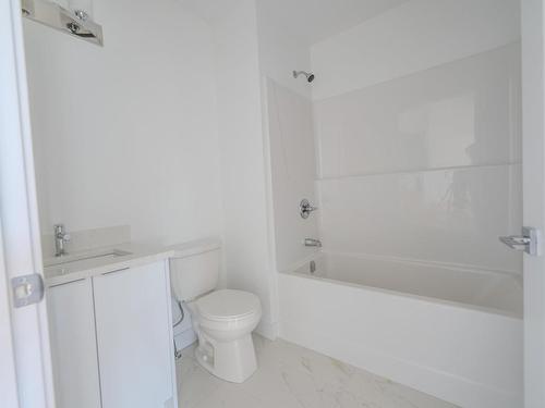 143 Brunello Boulevard, Timberlea, NS - Indoor Photo Showing Bathroom