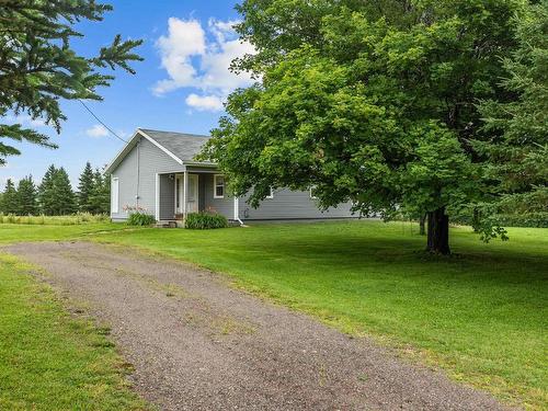 1049 Spring Valley Rd, Spring Valley, PE - Outdoor
