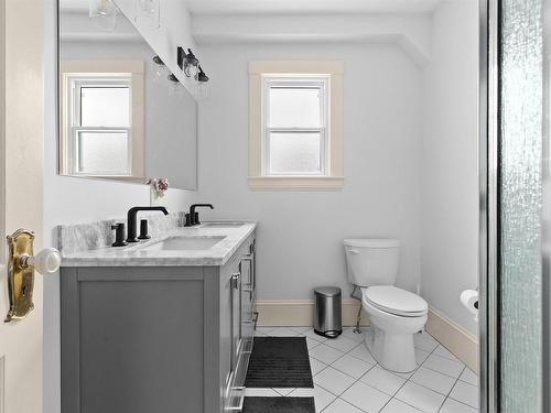 1777 Cambridge Street, Halifax, NS - Indoor Photo Showing Bathroom