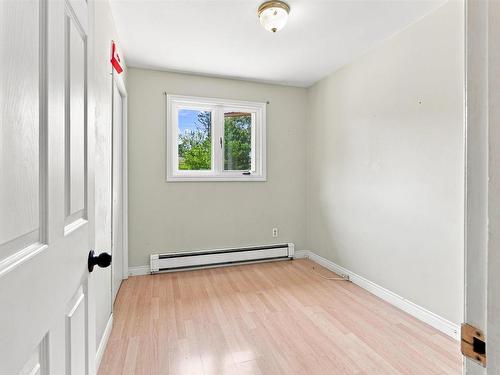 2 Applewood Lane, Dartmouth, NS - Indoor Photo Showing Other Room