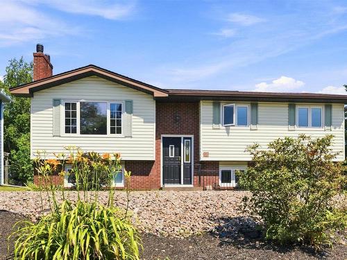 2 Applewood Lane, Dartmouth, NS - Outdoor