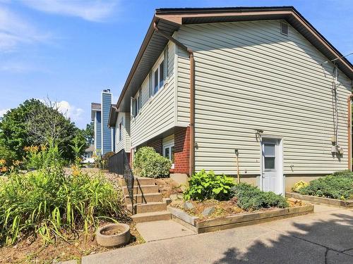 2 Applewood Lane, Dartmouth, NS - Outdoor