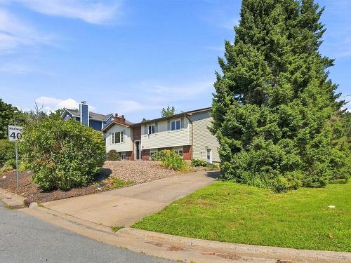 2 Applewood Lane, Dartmouth, NS - Outdoor