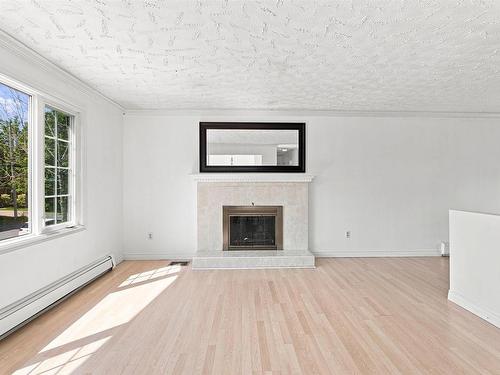 2 Applewood Lane, Dartmouth, NS - Indoor Photo Showing Living Room With Fireplace