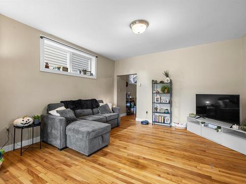 29 Ole King Square, Charlottetown, PE - Indoor Photo Showing Living Room
