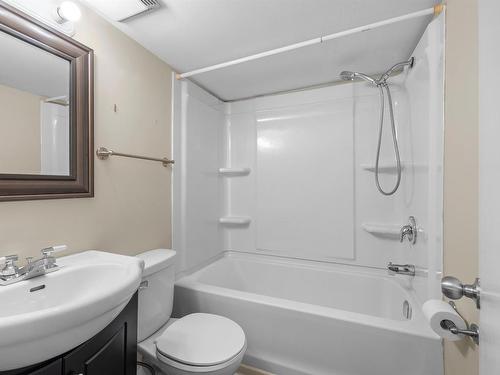 29 Ole King Square, Charlottetown, PE - Indoor Photo Showing Bathroom