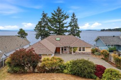 1432 Madrona Dr Nanoose Bay, BC V9P 9C9