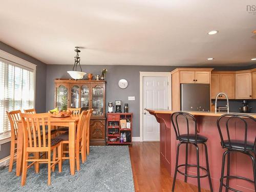 98 Parkside Drive, Valley, NS - Indoor Photo Showing Dining Room