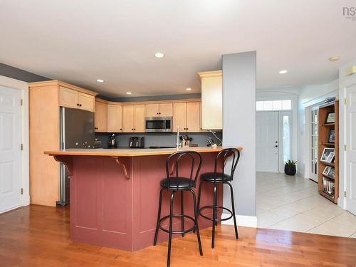 98 Parkside Drive, Valley, NS - Indoor Photo Showing Kitchen
