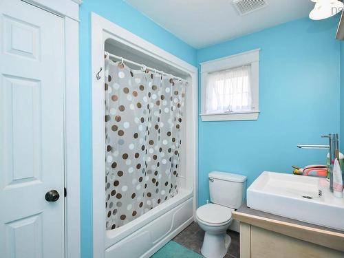 98 Parkside Drive, Valley, NS - Indoor Photo Showing Bathroom