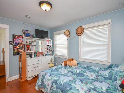 98 Parkside Drive, Valley, NS - Indoor Photo Showing Bedroom