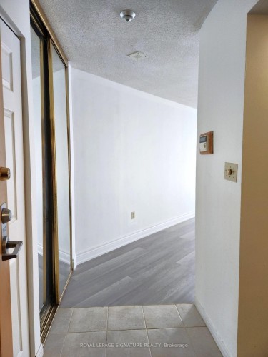 1103-5 Concorde Place, Toronto, ON - Indoor Photo Showing Other Room