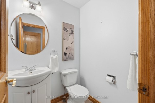 9 Doepath Way, Caledon, ON - Indoor Photo Showing Bathroom