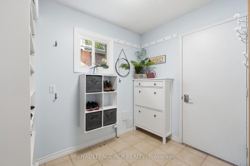 9 Doepath Way, Caledon, ON - Indoor Photo Showing Other Room