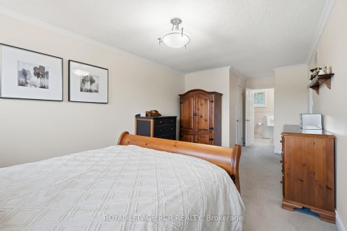 9 Doepath Way, Caledon, ON - Indoor Photo Showing Bedroom