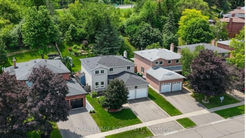9 Doepath Way, Caledon, ON - Outdoor With Facade