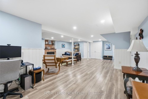 9 Doepath Way, Caledon, ON - Indoor Photo Showing Office