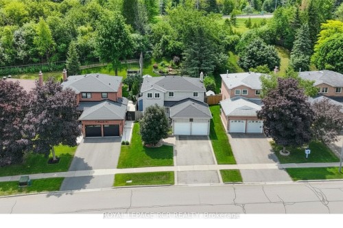 9 Doepath Way, Caledon, ON - Outdoor With Facade