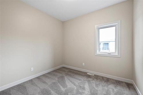 111 Oshanski Pl, West St Paul, MB - Indoor Photo Showing Other Room
