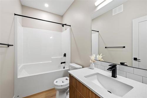 111 Oshanski Pl, West St Paul, MB - Indoor Photo Showing Bathroom