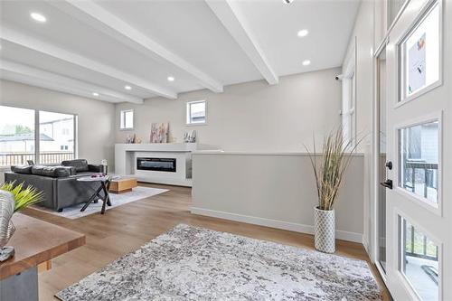 111 Oshanski Pl, West St Paul, MB - Indoor With Fireplace