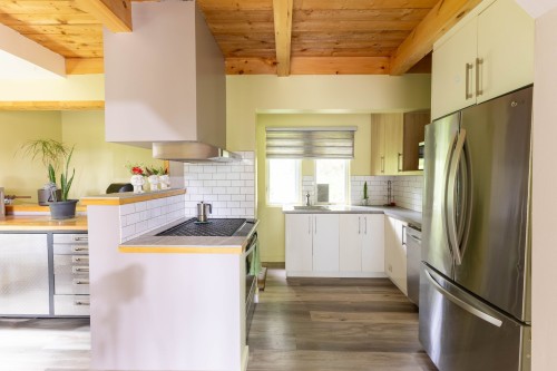Cuisine - 6646 Ch. Brassard, Saint-Zénon, QC - Indoor Photo Showing Kitchen