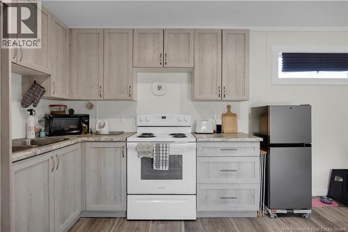 1 Kingfisher Road, Saint John, NB - Indoor Photo Showing Kitchen