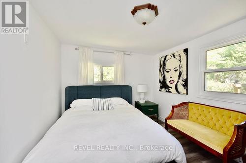 39 Domar Road, Tiny, ON - Indoor Photo Showing Bedroom