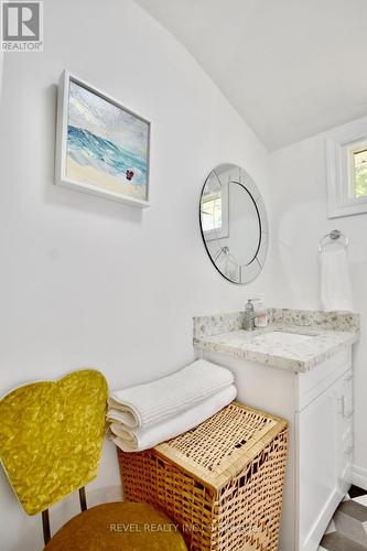 39 Domar Road, Tiny, ON - Indoor Photo Showing Bathroom