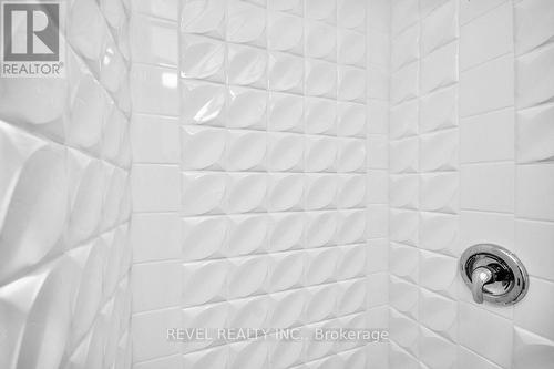 39 Domar Road, Tiny, ON - Indoor Photo Showing Bathroom