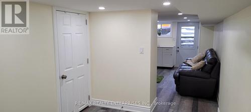 65A CHAMBERS AVENUE , Toronto, Ontario M6N 3M1 5