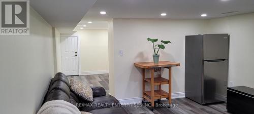 65A CHAMBERS AVENUE , Toronto, Ontario M6N 3M1 3