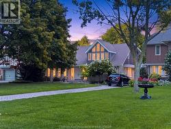301 VICTORIA AVENUE  Chatham, ON N7L 3B1