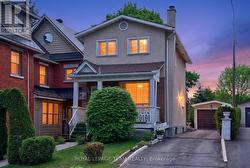 274 BREEZEHILL AVENUE S  Ottawa, ON K1Y 2J3