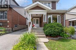 266 LONDON STREET S  Hamilton, ON L8K 2H2