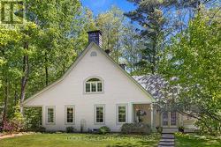 2207 PLEASANTVIEW COURT Ottawa, ON K4C 1H7