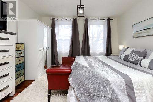 1 John Avenue, Brant, ON - Indoor Photo Showing Bedroom