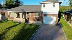 868 Westmount Avenue  Sudbury, ON P3A 1C4