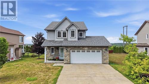 32 North Field Crescent  Sudbury, ON P3B 0C2